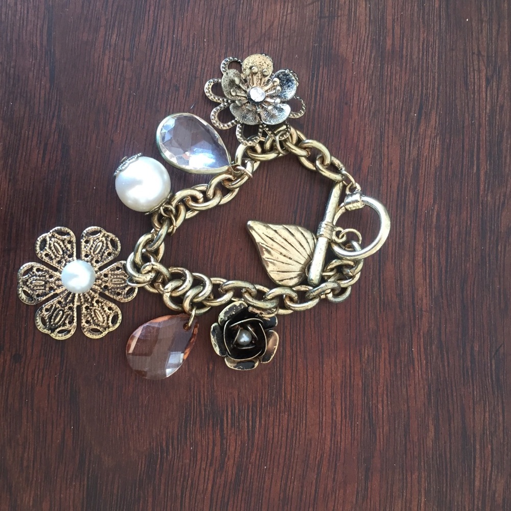 Cute charms bracelet.